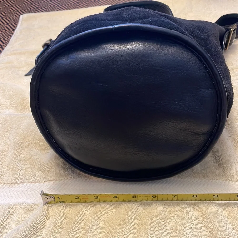 Vintage Coach Suede Berkeley Duffle Sac 9010 black with antiqued brass hardware